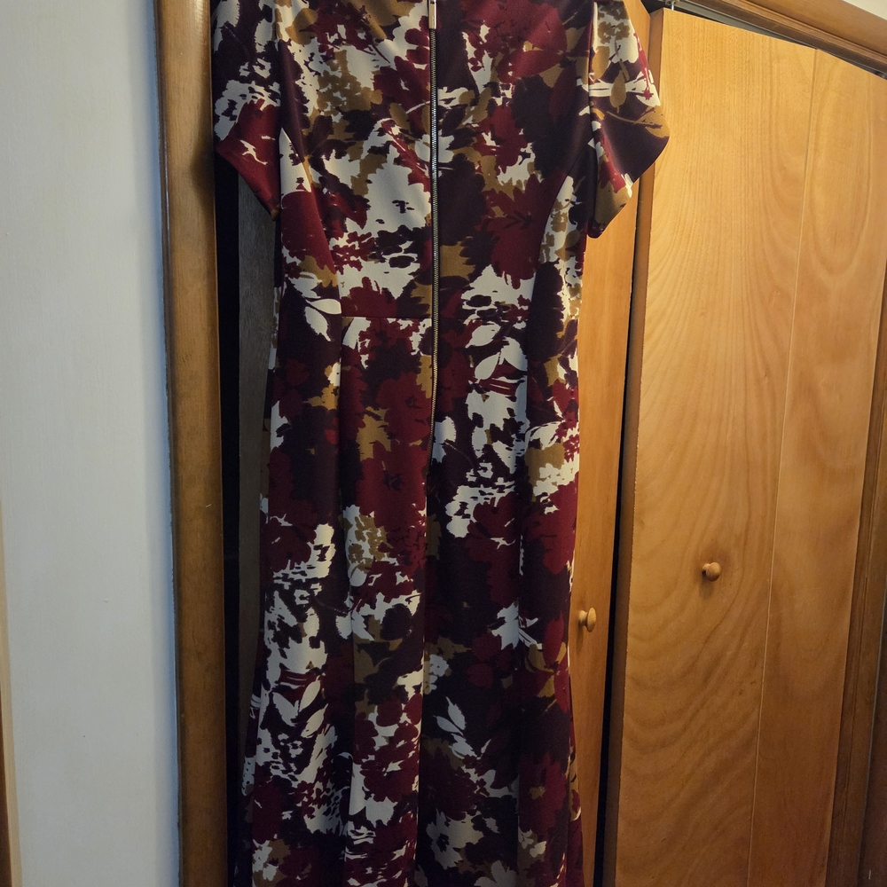 Calvin Klein Trumpet Dress with Flutter Cap Sleeves - Picture 2 of 5